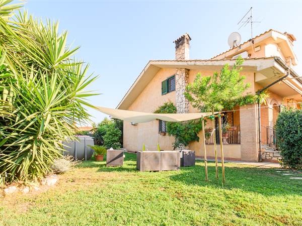 Setteville Nord - Villa con Giardino di 250mq